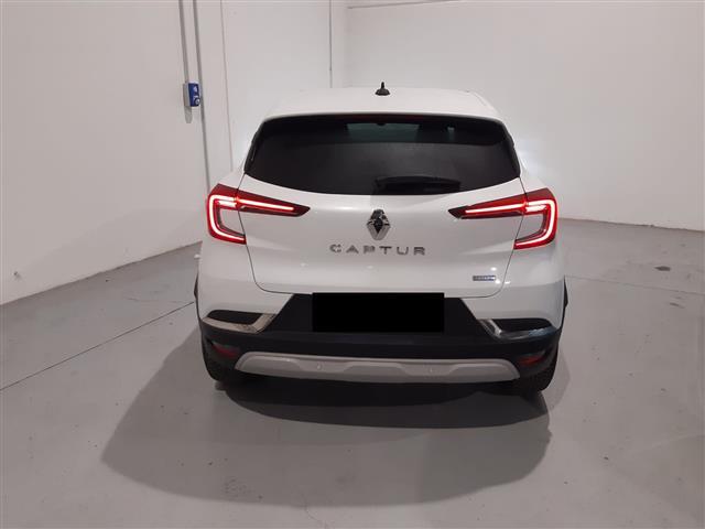 RENAULT Captur 02490322_VO38013041