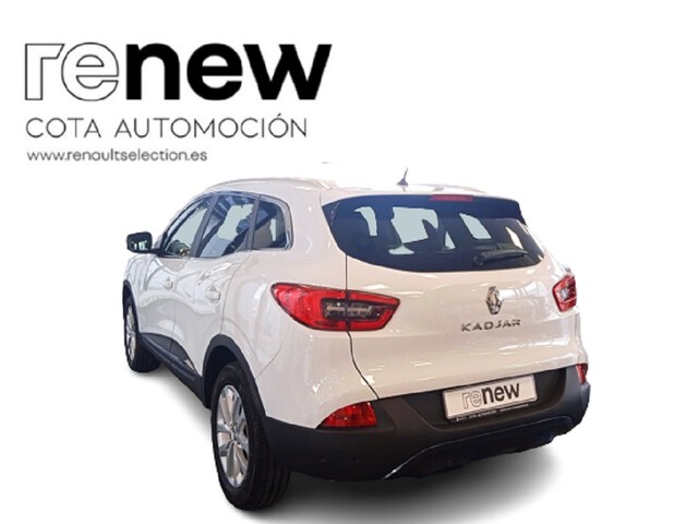 Outside Kadjar Diesel  Blanco Glaciar