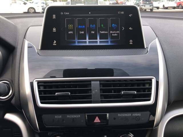 Inside Eclipse Cross  Marron