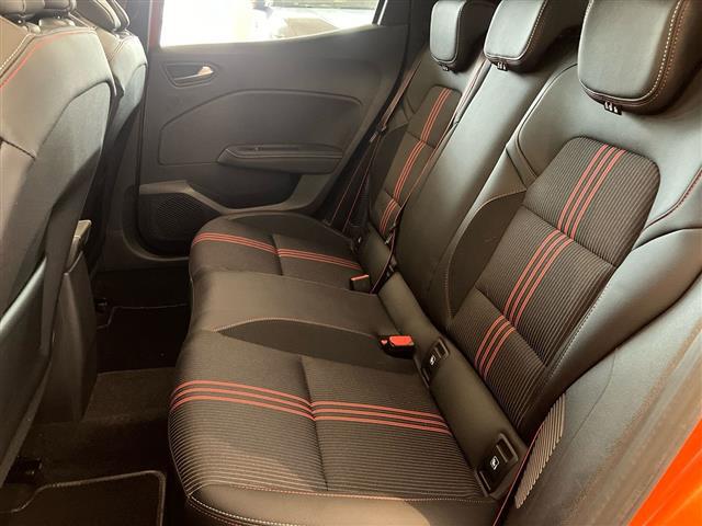 RENAULT Clio 00985110_VO38023207