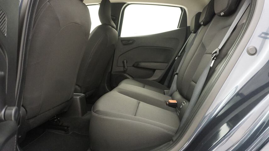 Inside Clio  Gris Titanium