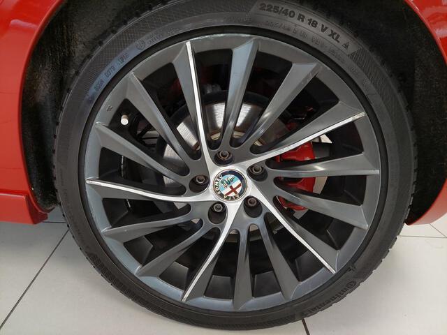 Außenausstattung Giulietta Rosso Competizione   rot