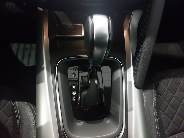Inside Kadjar  Gris Highland