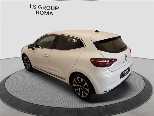 RENAULT Clio 04715246_VO38013034