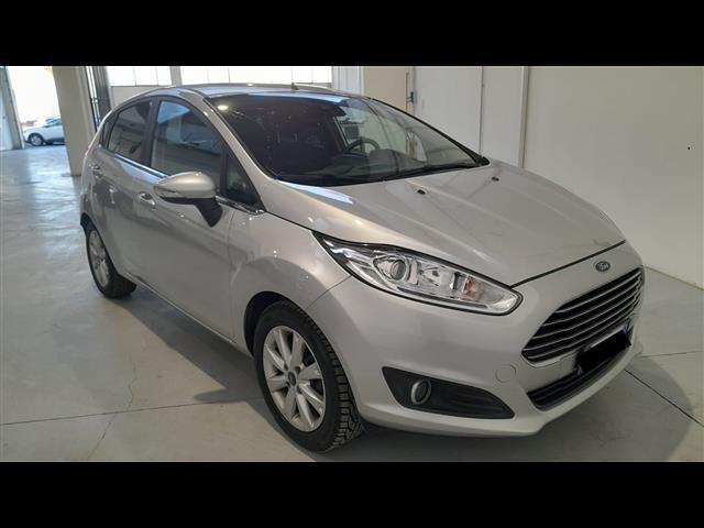 FORD Fiesta 02490623_VO38013041