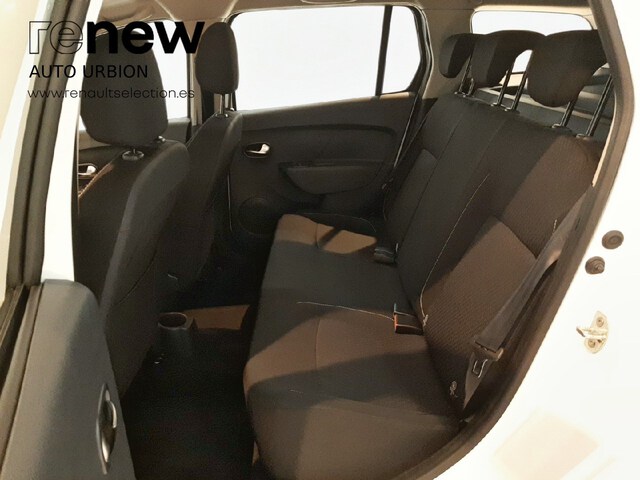 Inside Logan MCV  Blanco