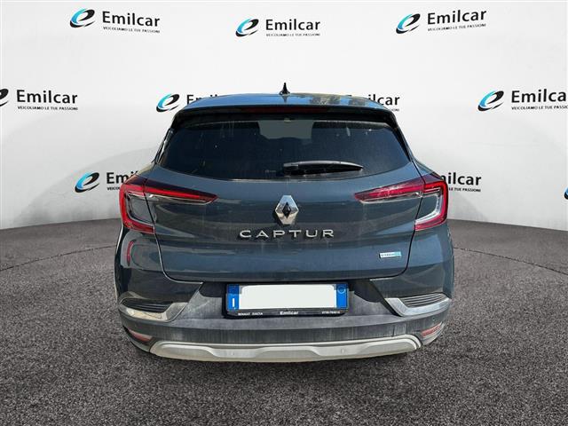 RENAULT Captur 01226317_VO38013129