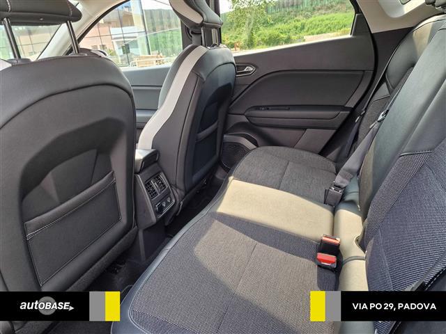 RENAULT Captur 01094843_VO38013498