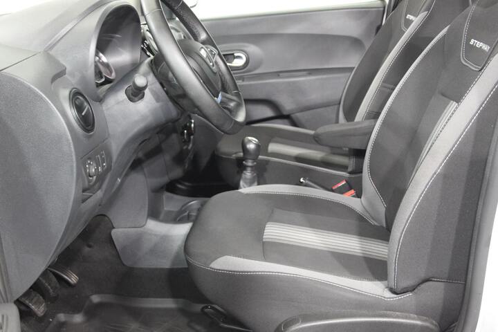 Inside Lodgy Diesel  Blanco Glaciar
