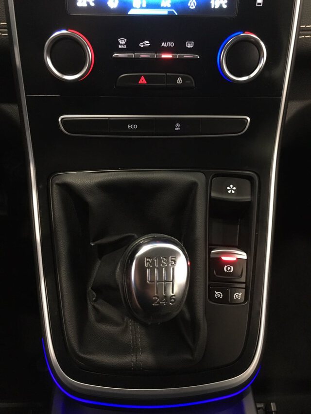 Inside Scénic Diesel  NEGRO