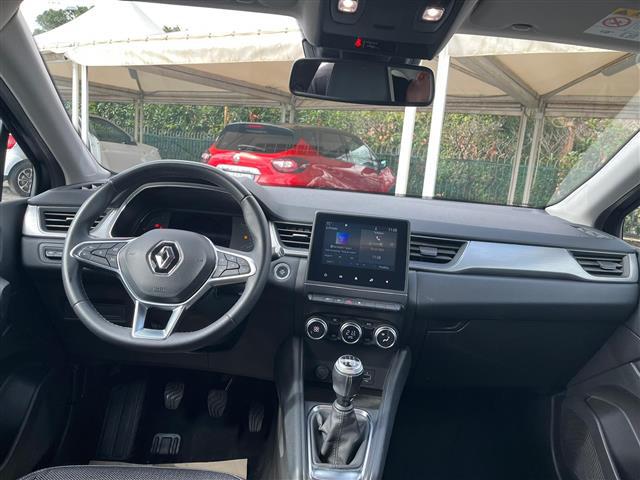 RENAULT Captur 02640550_VO38043366