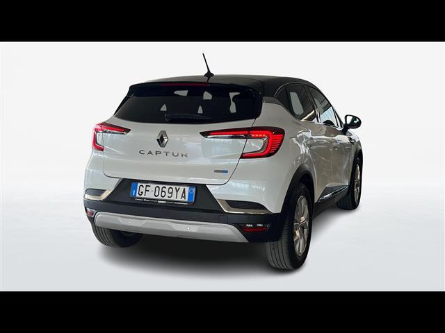 RENAULT Captur 00009008_VO38013330