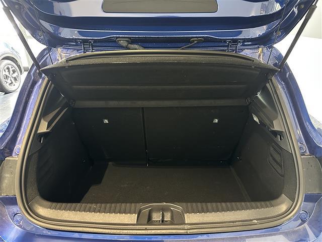 RENAULT Clio 00094596_VO38013437