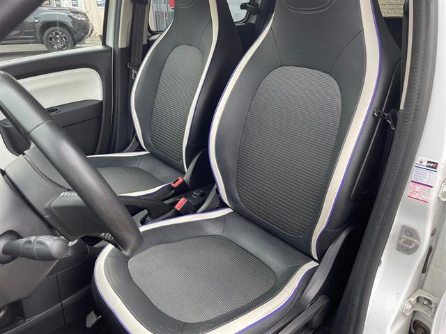 RENAULT Twingo 00384162_VO38023217