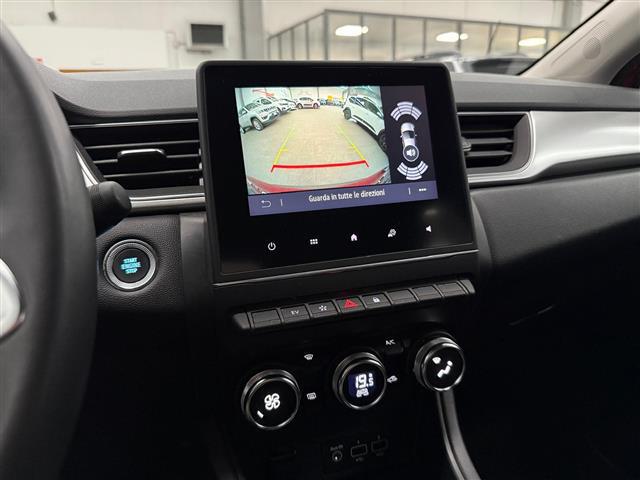 RENAULT Captur 00015278_VO38023184