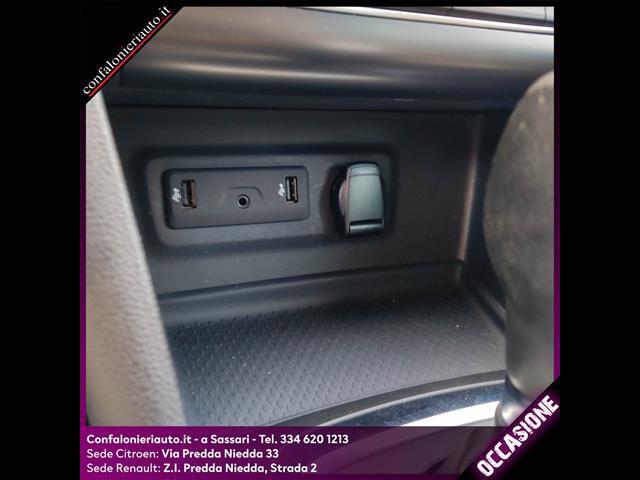 RENAULT Megane 00009393_VO38013165