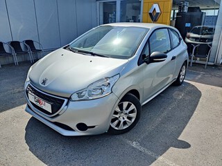 Peugeot - 208