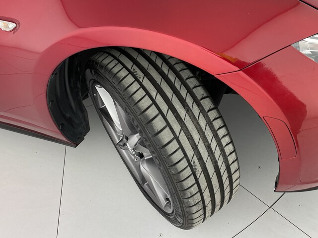 Outside MX-5  Soul Red