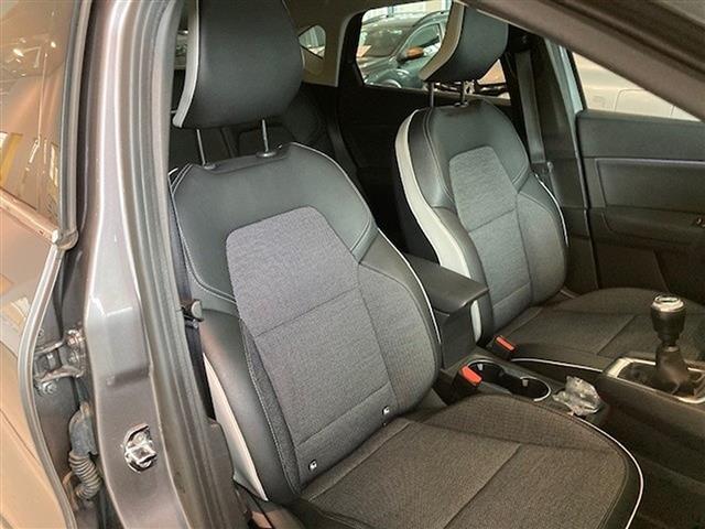 RENAULT Captur 00015751_VO38023184