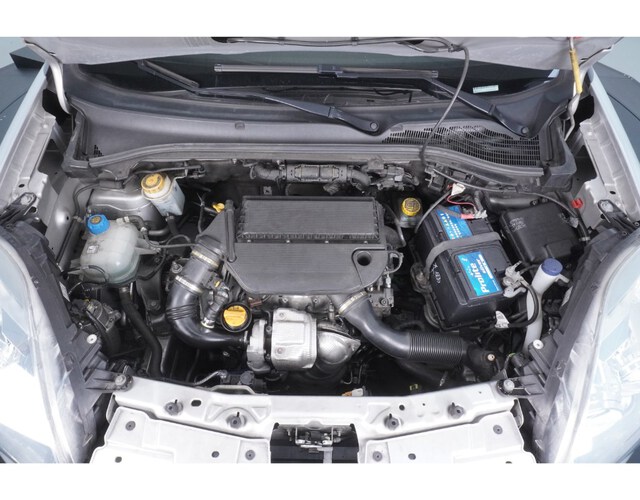 Inside Combo Combi Diesel  Plata