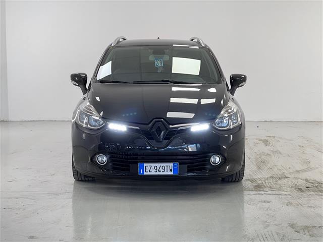 RENAULT Clio 02600411_VO38053400