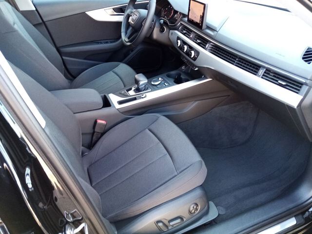Inside A4 Avant Diesel  Negro Mitos metaliza