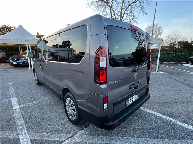 RENAULT Trafic 02641071_VO38043366