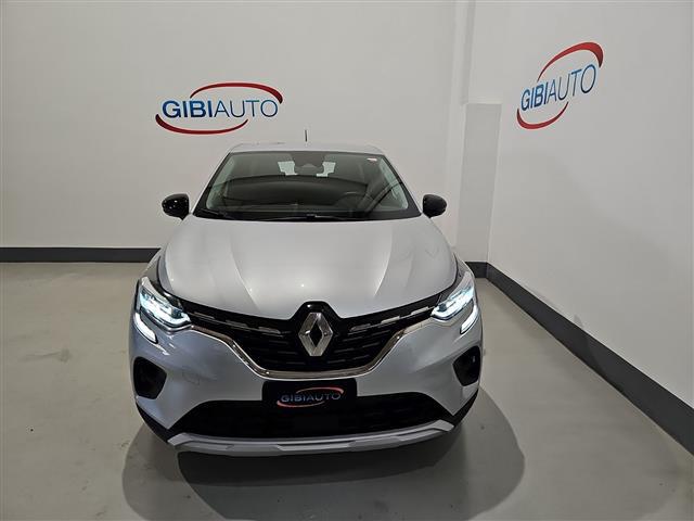 RENAULT Captur 02411769_VO38013170