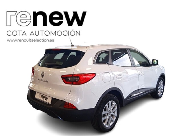 Outside Kadjar Diesel  Blanco Glaciar