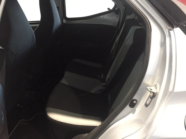 Inside Aygo  GRIS PLATINO