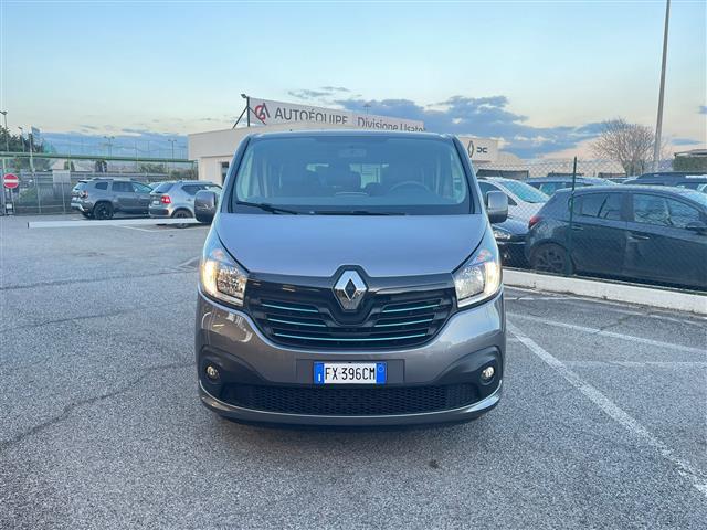 RENAULT Trafic 02641071_VO38043366