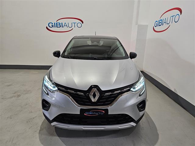 RENAULT Captur 02415917_VO38013170