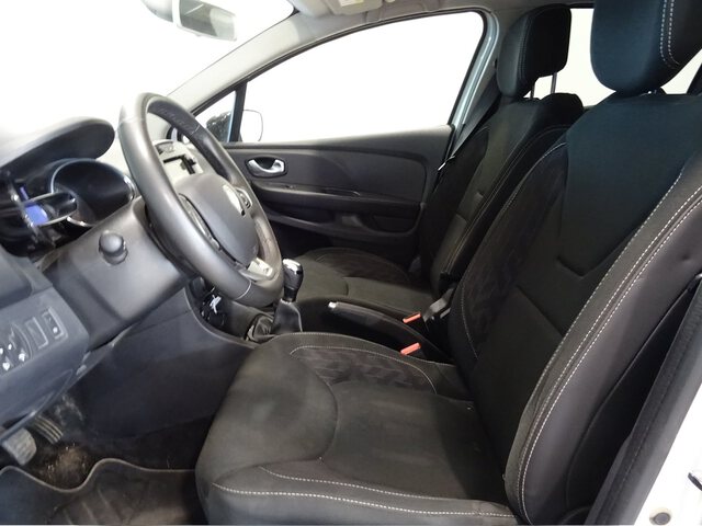 Inside Clio Sport Tourer  Blanco Marfil