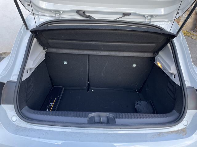 Inside Clio Gasolina/Gas  Blanco