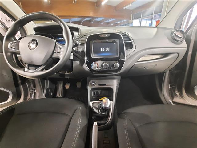 RENAULT Captur 00013020_VO38013022