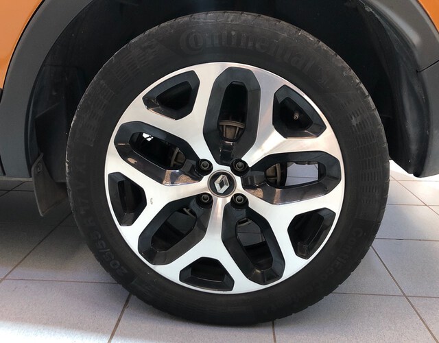Outside Captur  Naranja