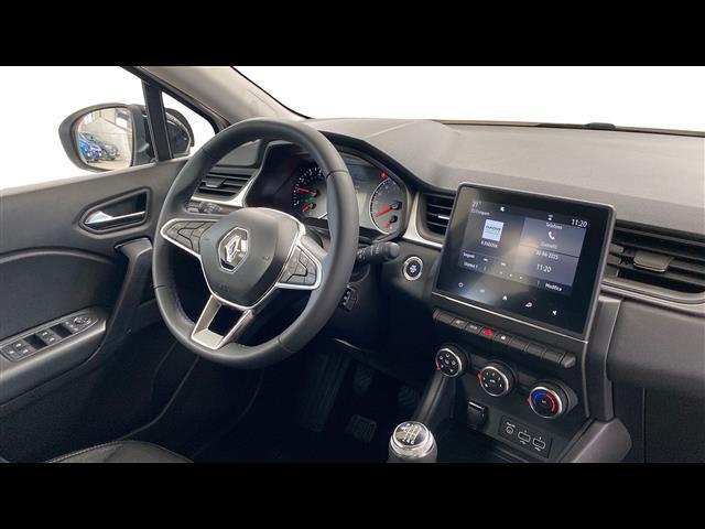 RENAULT Captur 00335648_VO38013550