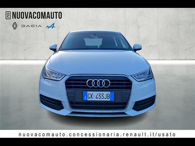 AUDI A1 01282118_VO38043211