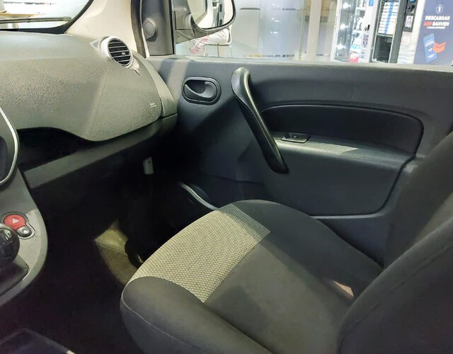 Inside Kangoo Combi Diesel  BLANCO