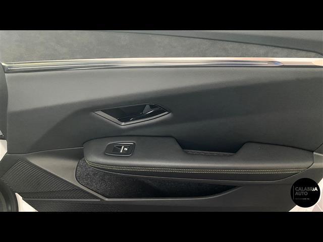 RENAULT Megane E Tech 00006566_VO38033579