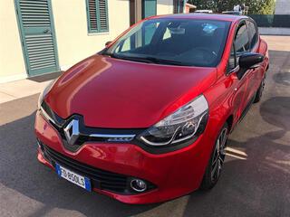 RENAULT Clio 00965733_VO38013322