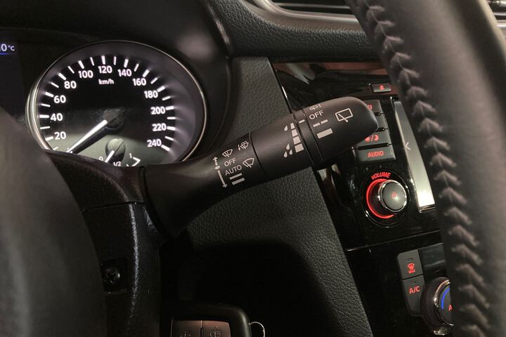 Inside Qashqai Diesel  Gris