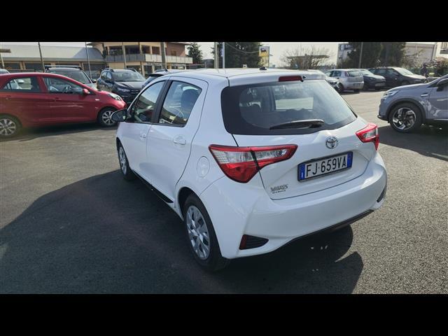 TOYOTA Yaris 00025657_VO38013404