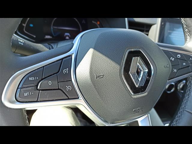RENAULT Clio 00024239_VO38013404