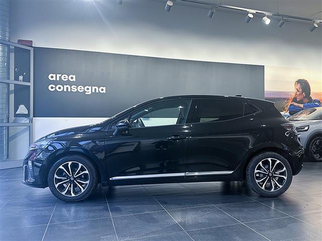 RENAULT Clio 00094598_VO38013437