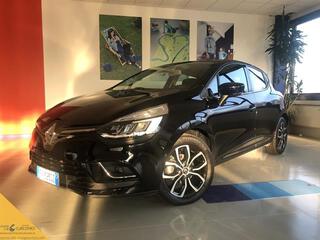 RENAULT Clio 00295412_VO38023217