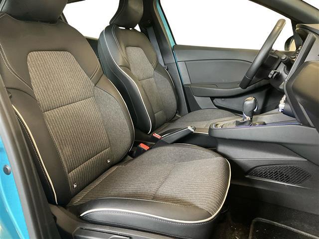 RENAULT Clio 00984450_VO38023207
