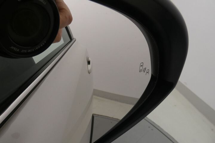 Inside C-HR Híbrido  Blanco Perlado