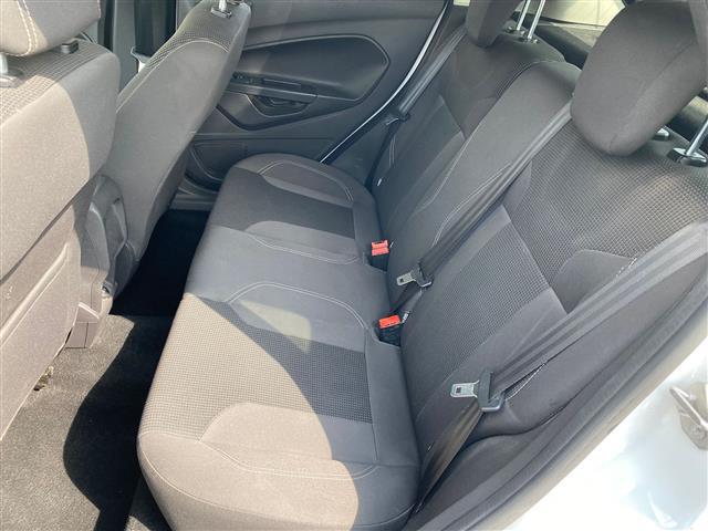 FORD Fiesta 02640814_VO38043366
