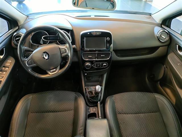 RENAULT Clio 04823019_VO38013042